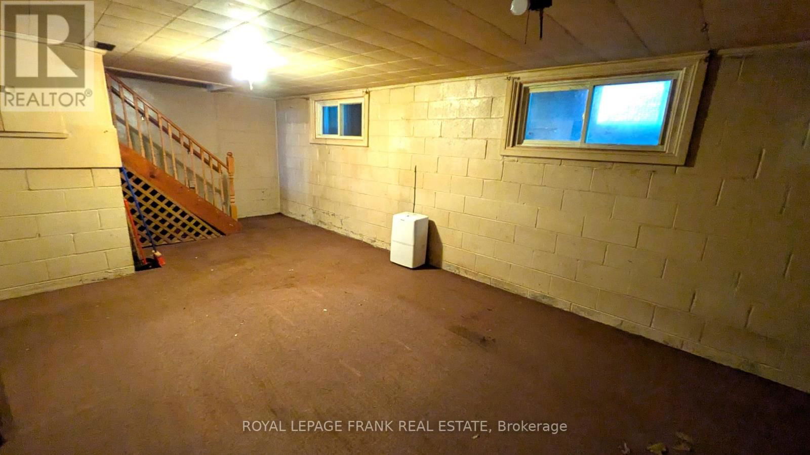 94 ROLLINS DRIVE Image 13