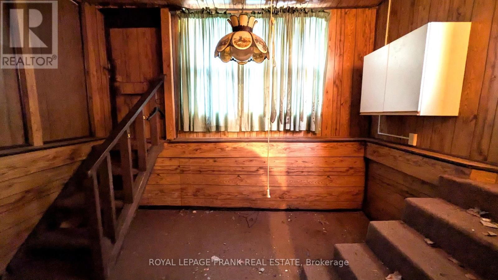94 ROLLINS DRIVE Image 15