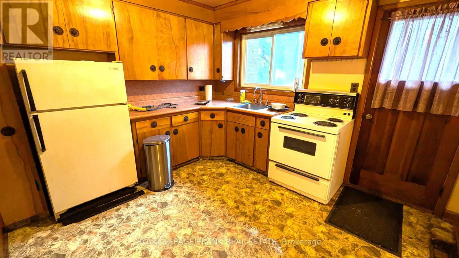 94 ROLLINS DRIVE Image 3