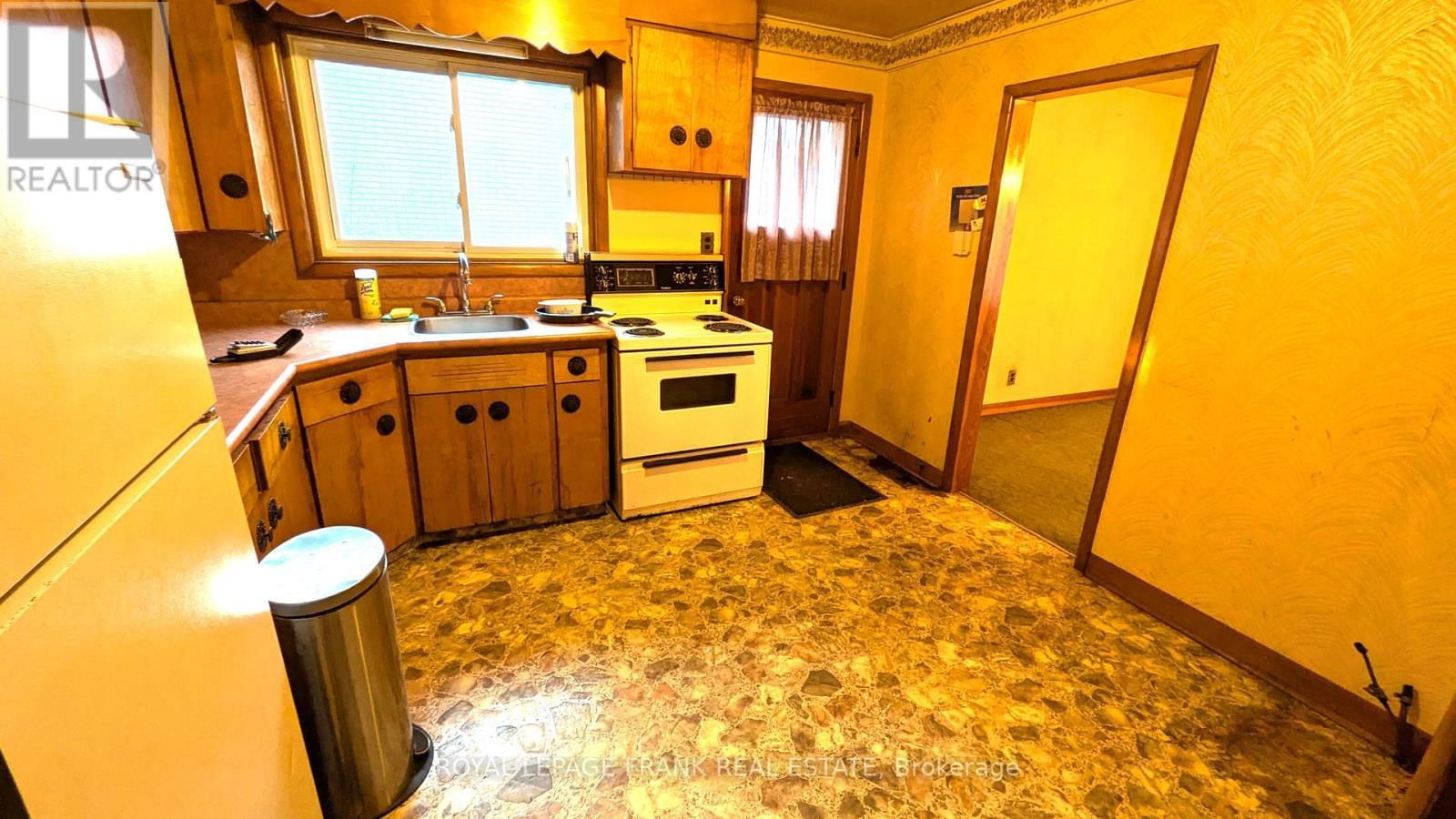 94 ROLLINS DRIVE Image 4