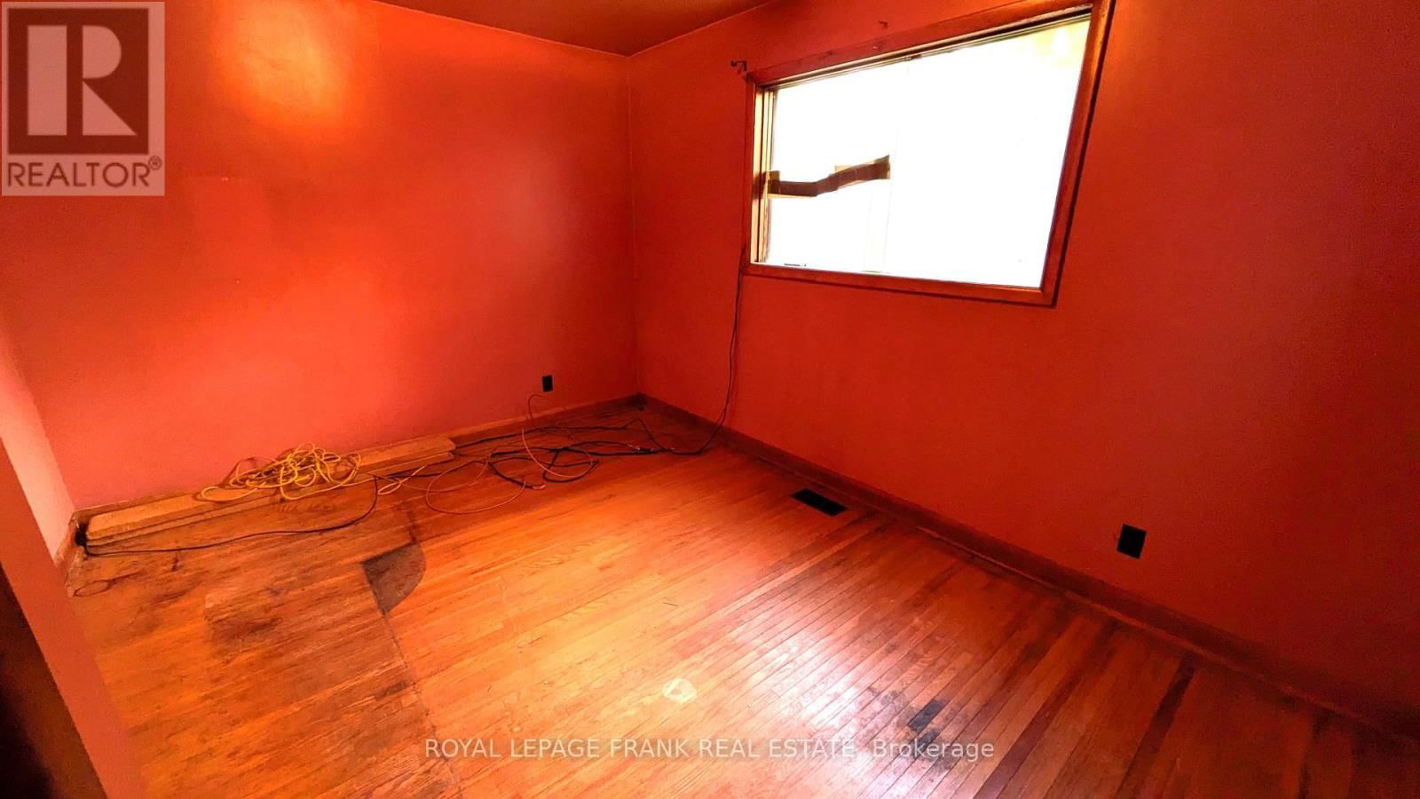 94 ROLLINS DRIVE Image 9