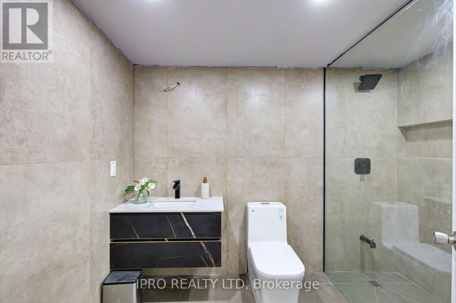 111 SUNSET HILLS CRESCENT Image 38