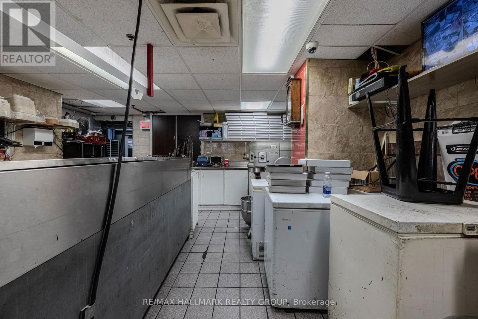 320 BANK STREET Image 15