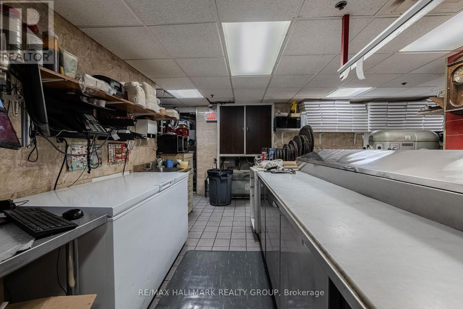 320 BANK STREET Image 16