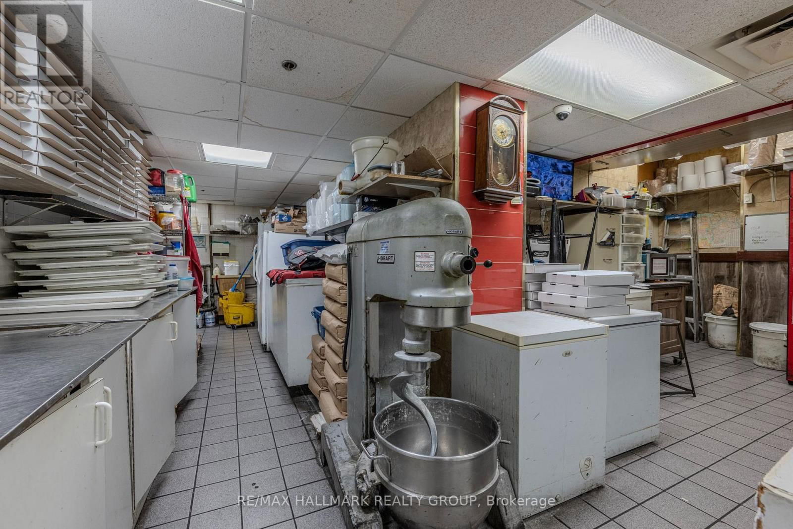 320 BANK STREET Image 17