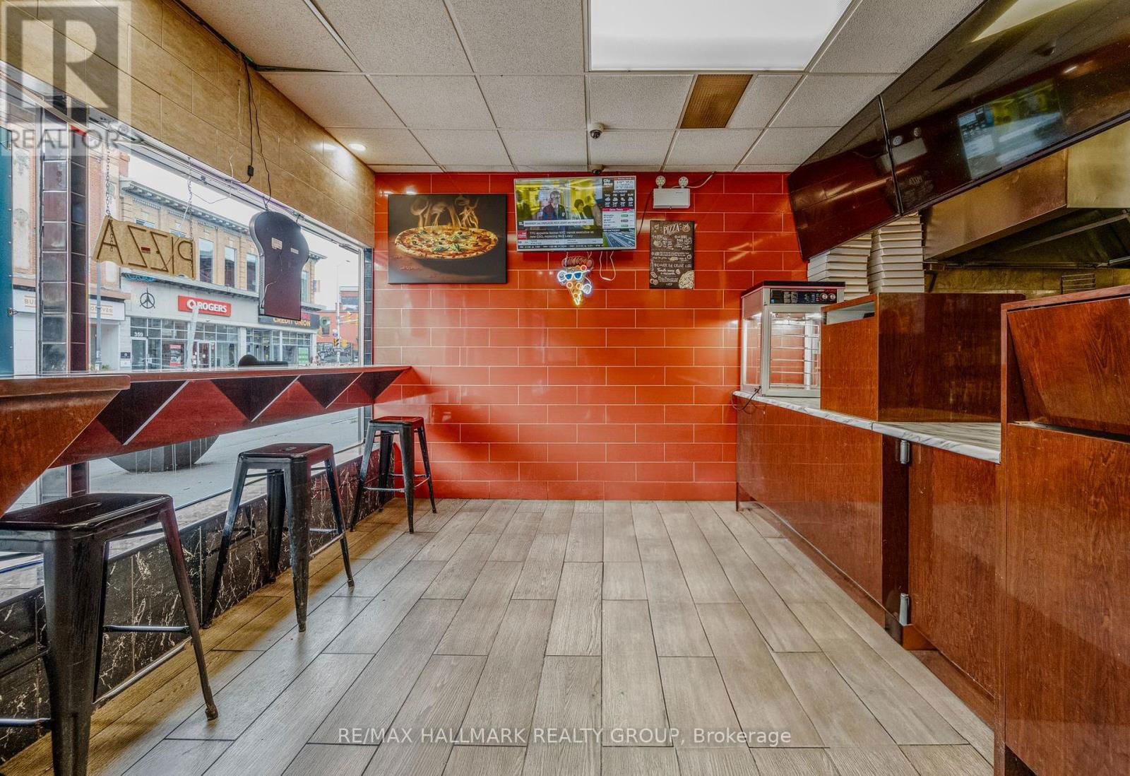 320 BANK STREET Image 2