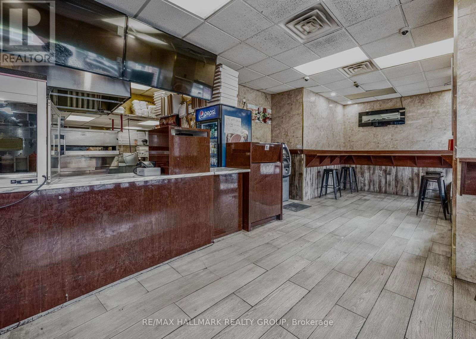 320 BANK STREET Image 5