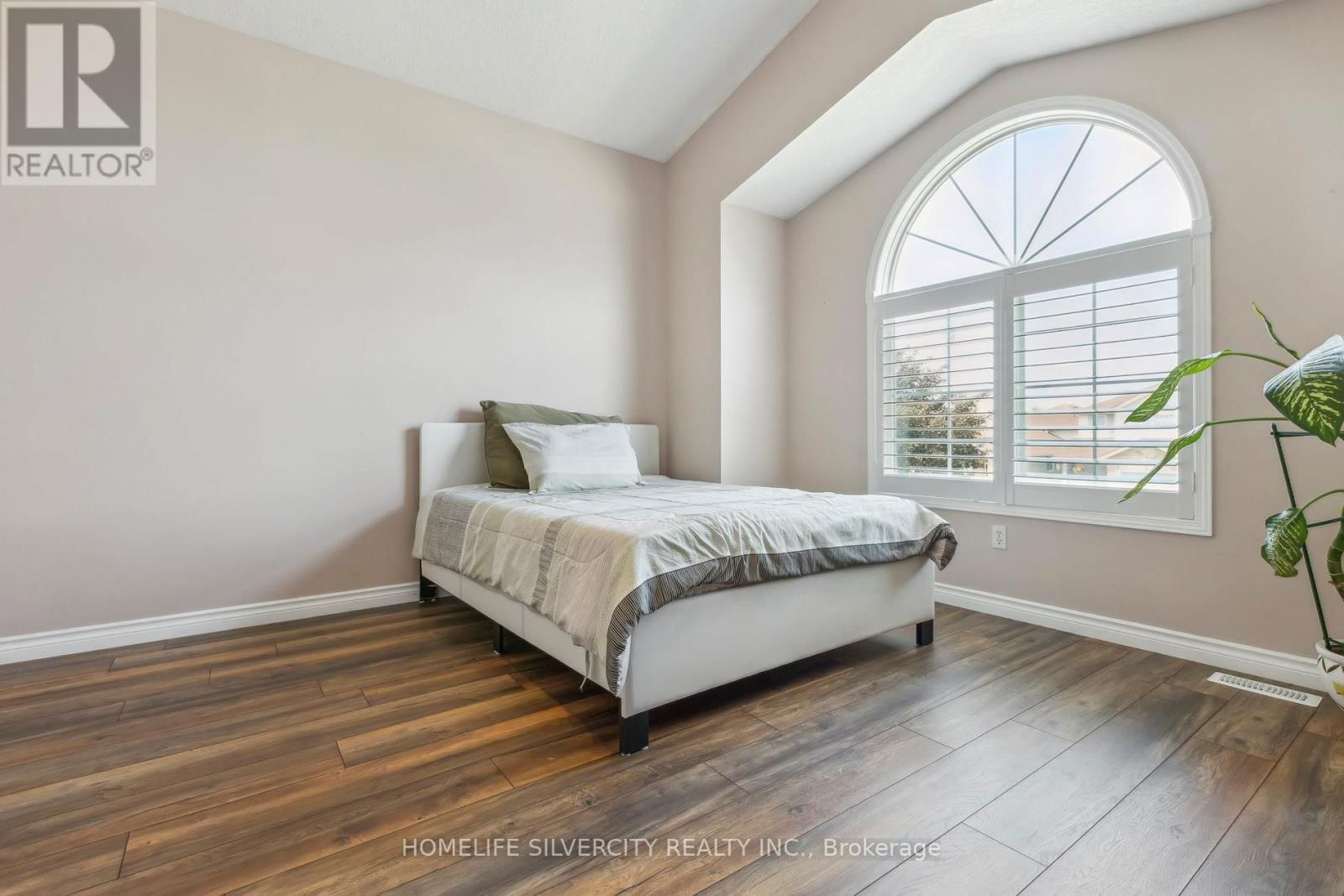 221 GREY FOX DRIVE Image 14