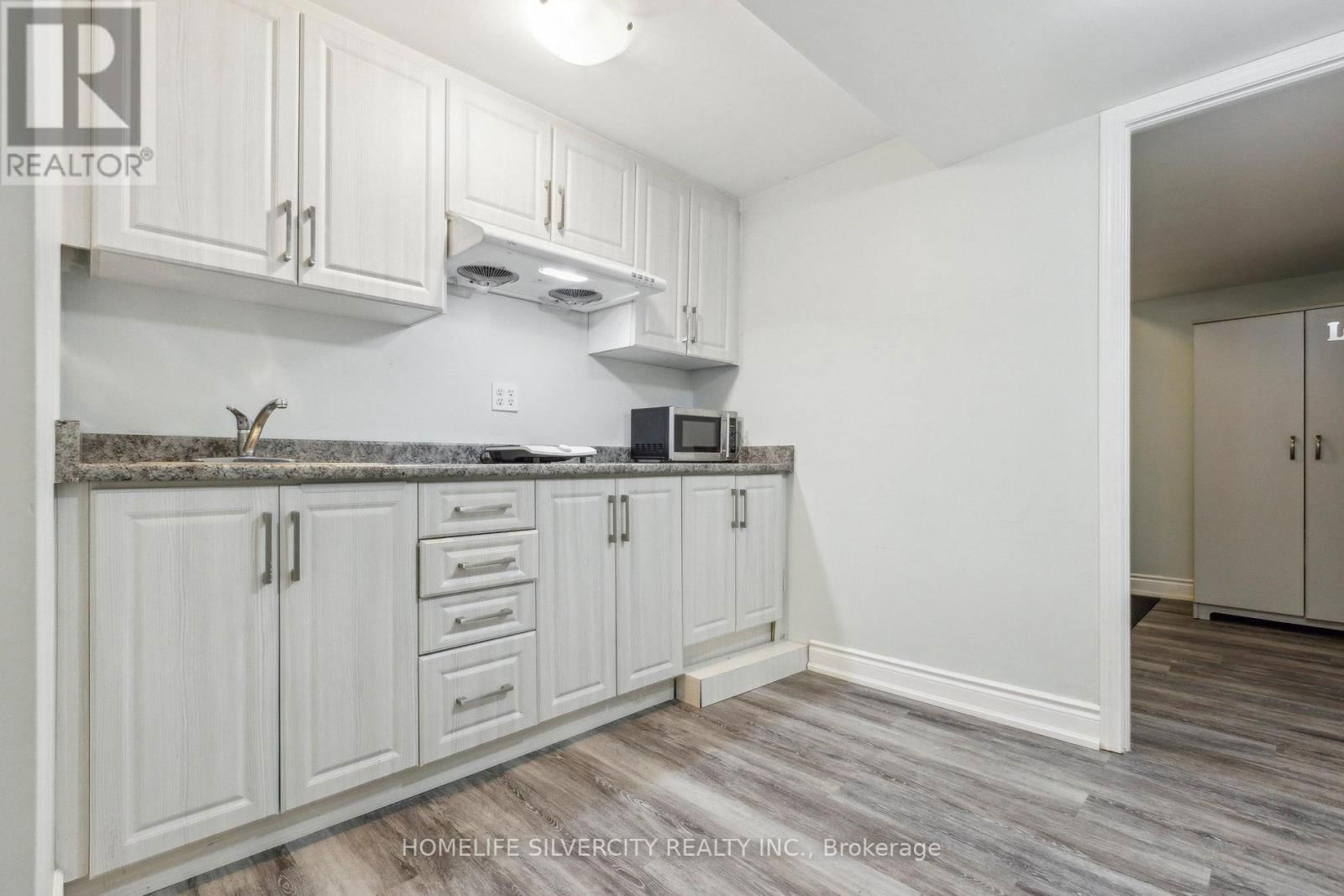 221 GREY FOX DRIVE Image 22