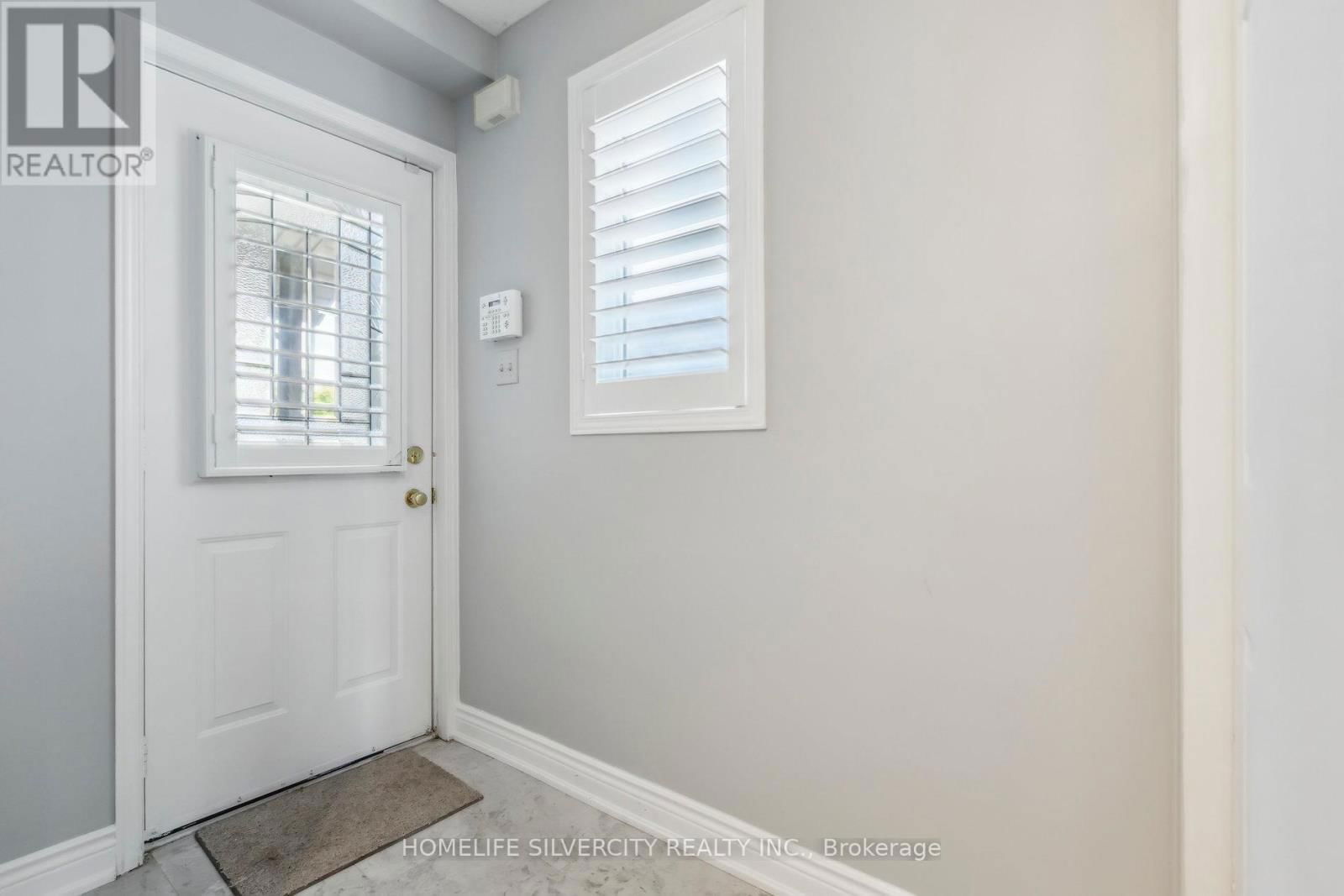 221 GREY FOX DRIVE Image 4