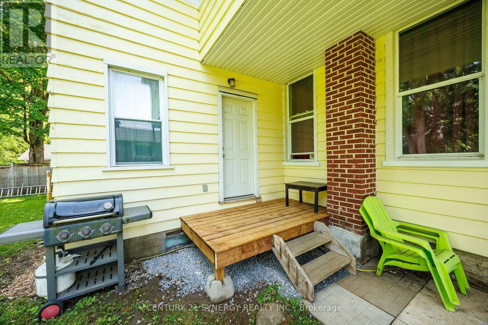 MOFFATT STREET Image 21
