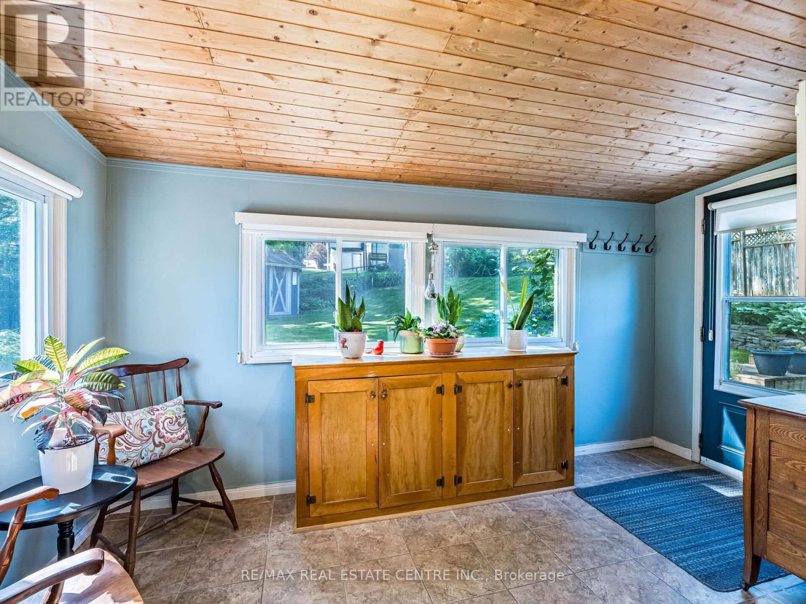 25 HIGHLANDER STREET Image 16