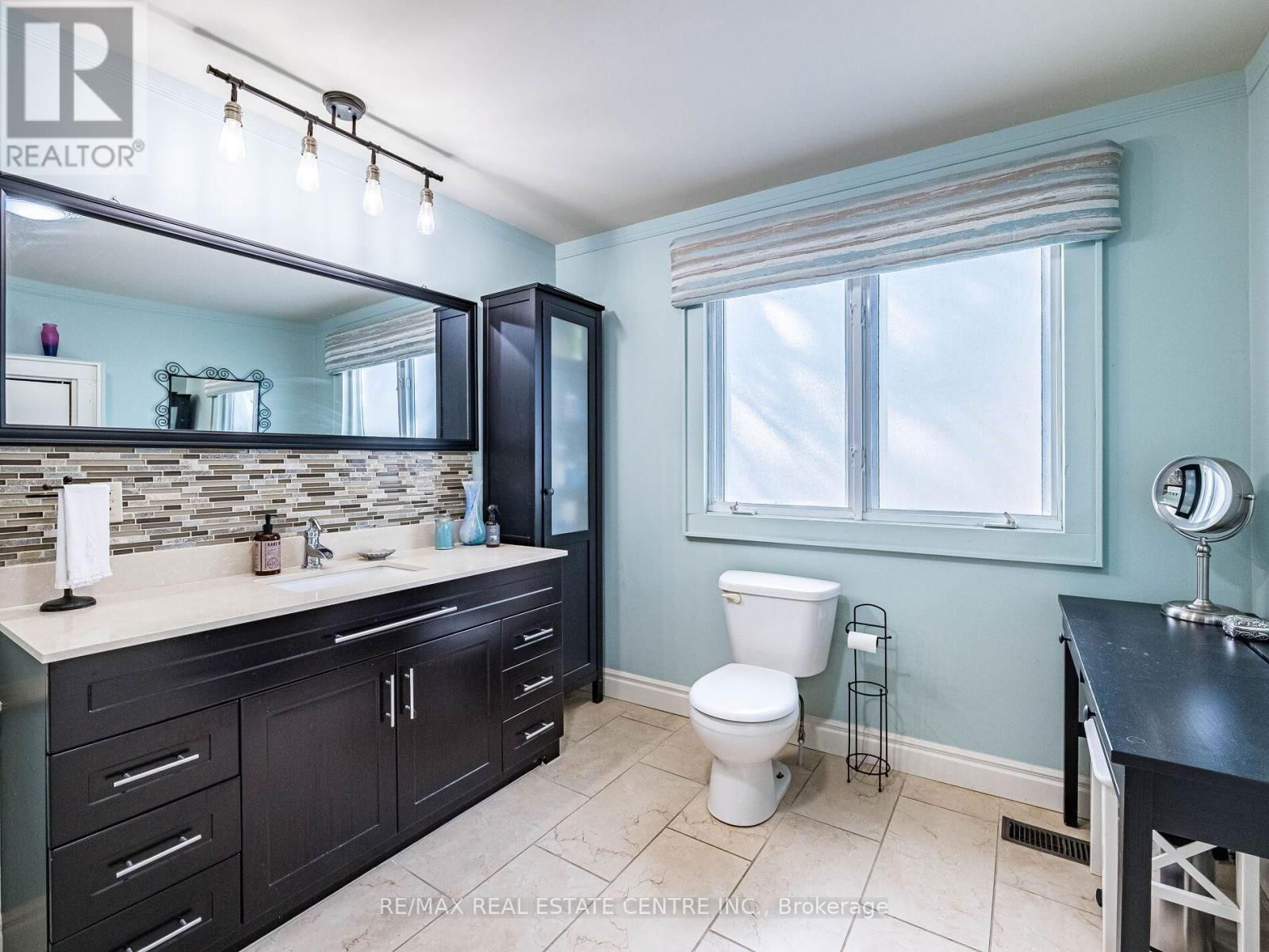 25 HIGHLANDER STREET Image 19