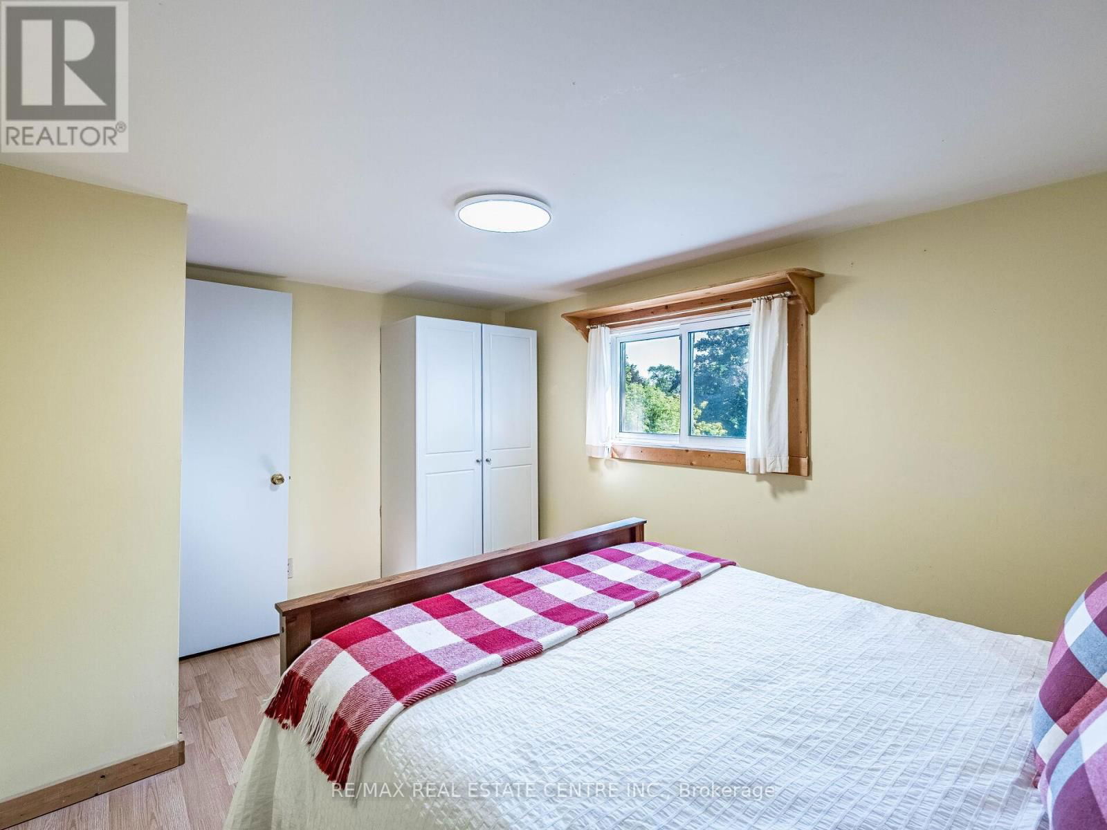 25 HIGHLANDER STREET Image 24