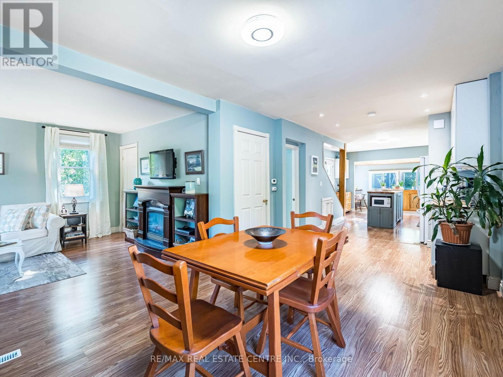 25 HIGHLANDER STREET Image 7