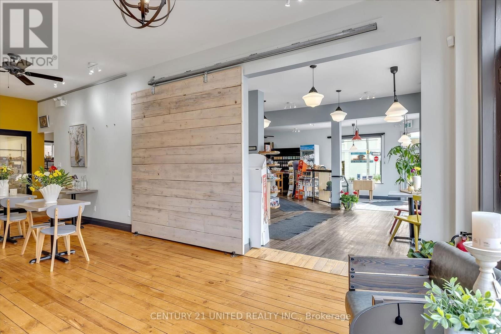330-334 CHARLOTTE STREET WEST Image 25