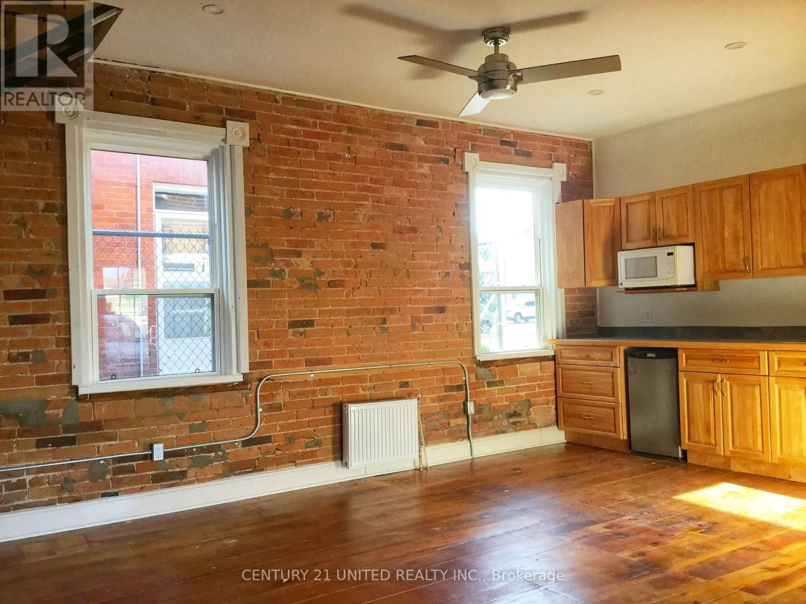330-334 CHARLOTTE STREET WEST Image 39