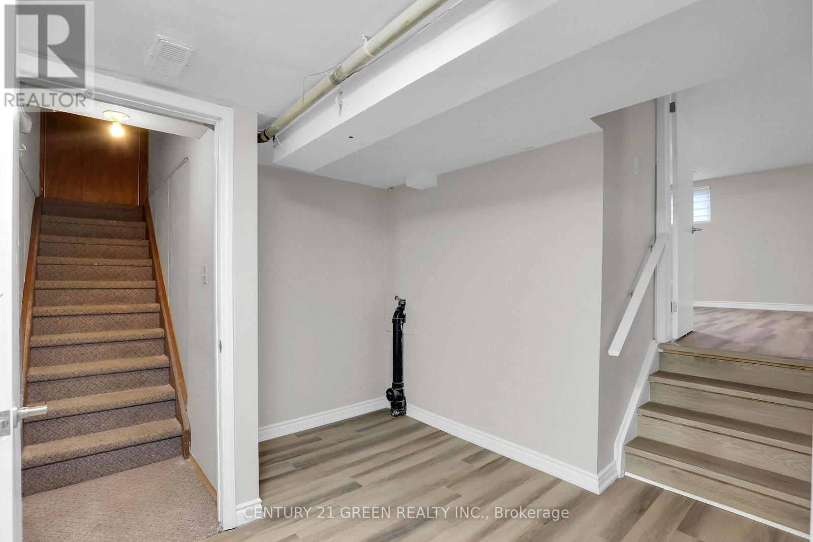 7812 BADGER ROAD Image 23