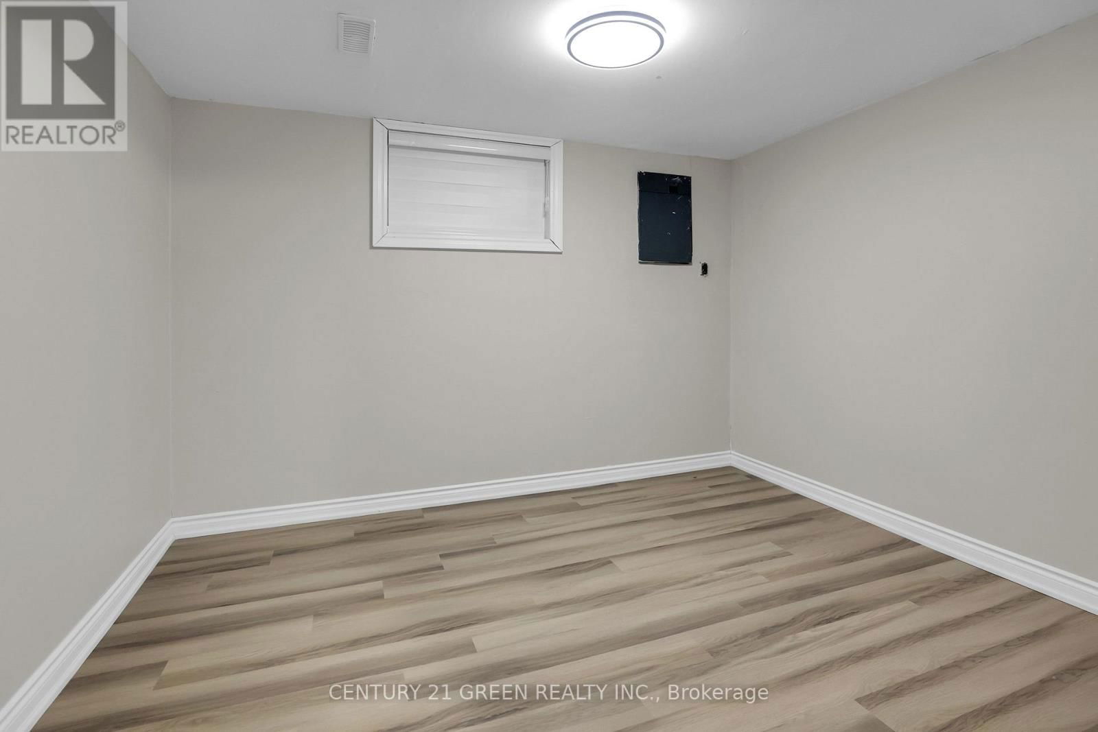 7812 BADGER ROAD Image 24