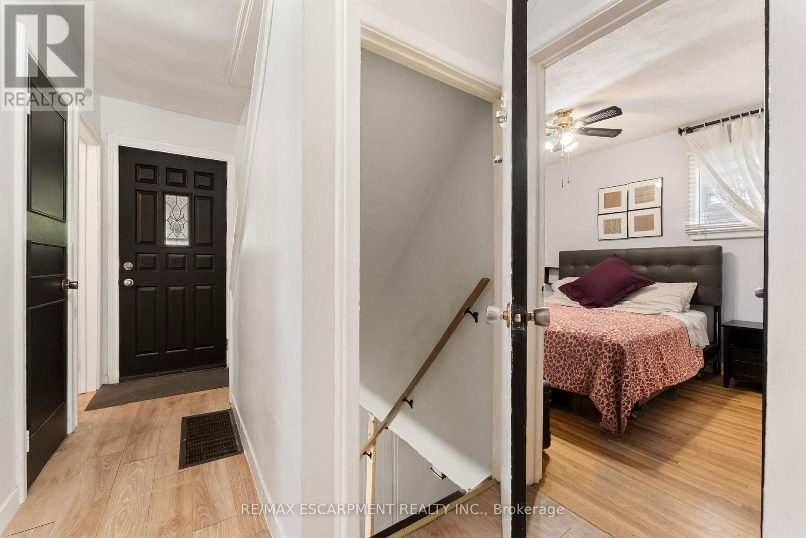 49 EATON PLACE Image 30