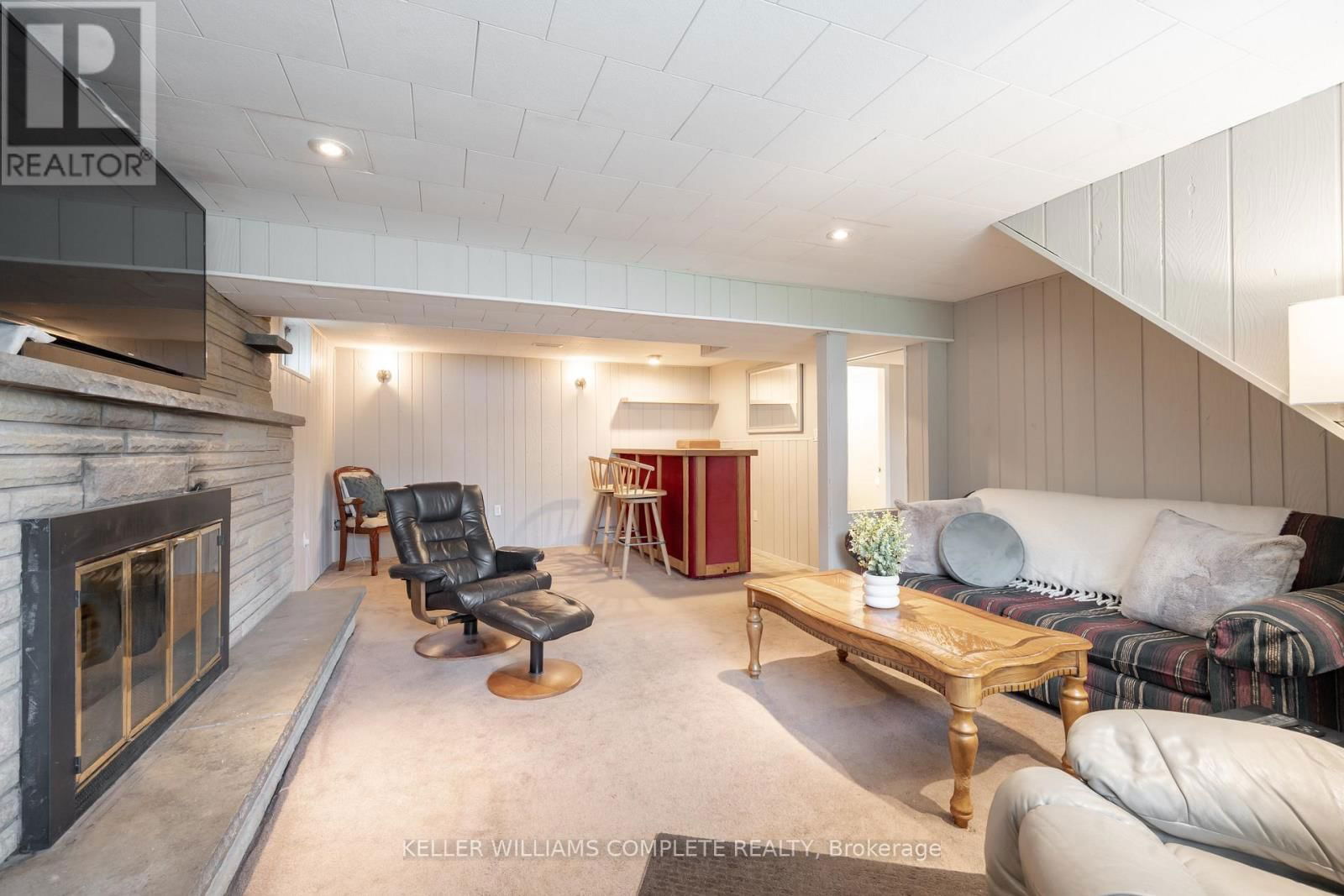82 BUNKER HILL DRIVE Image 28