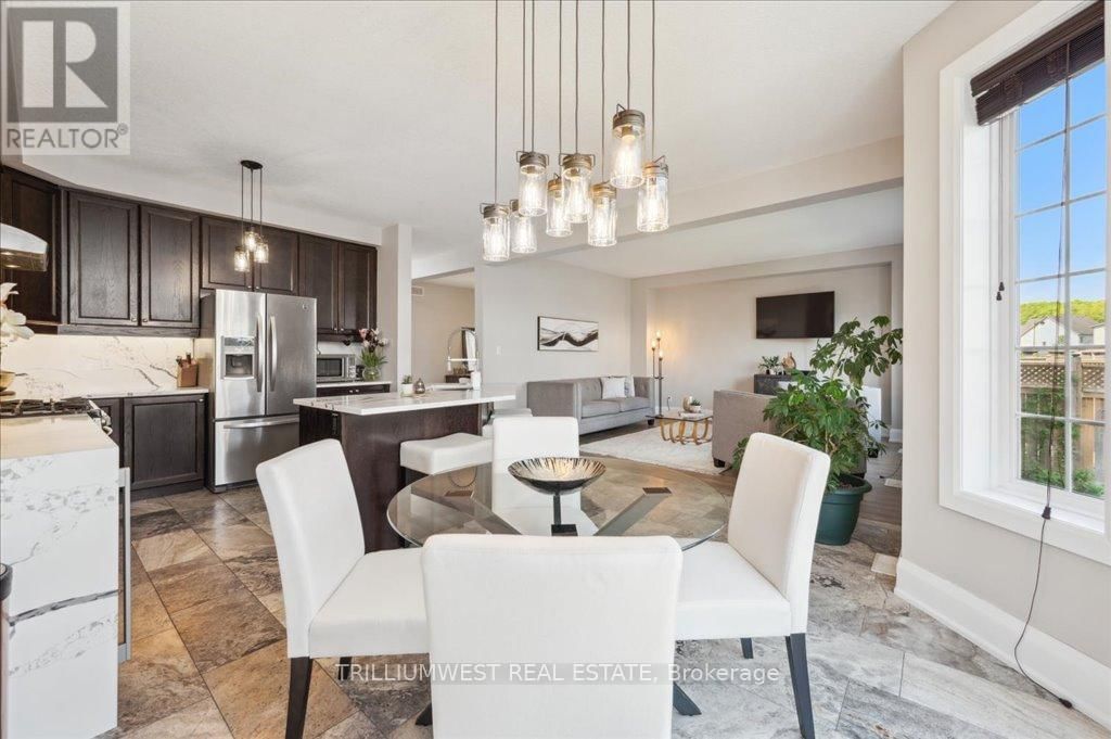 389 BAMBERG CRESCENT Image 14