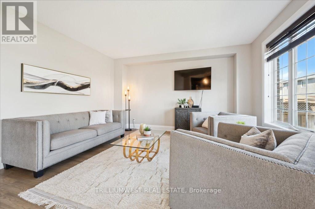389 BAMBERG CRESCENT Image 16