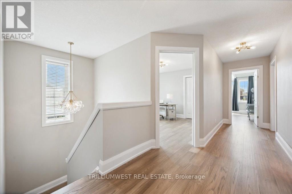 389 BAMBERG CRESCENT Image 17