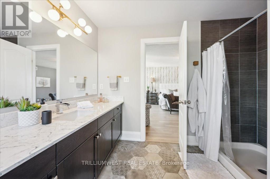389 BAMBERG CRESCENT Image 21
