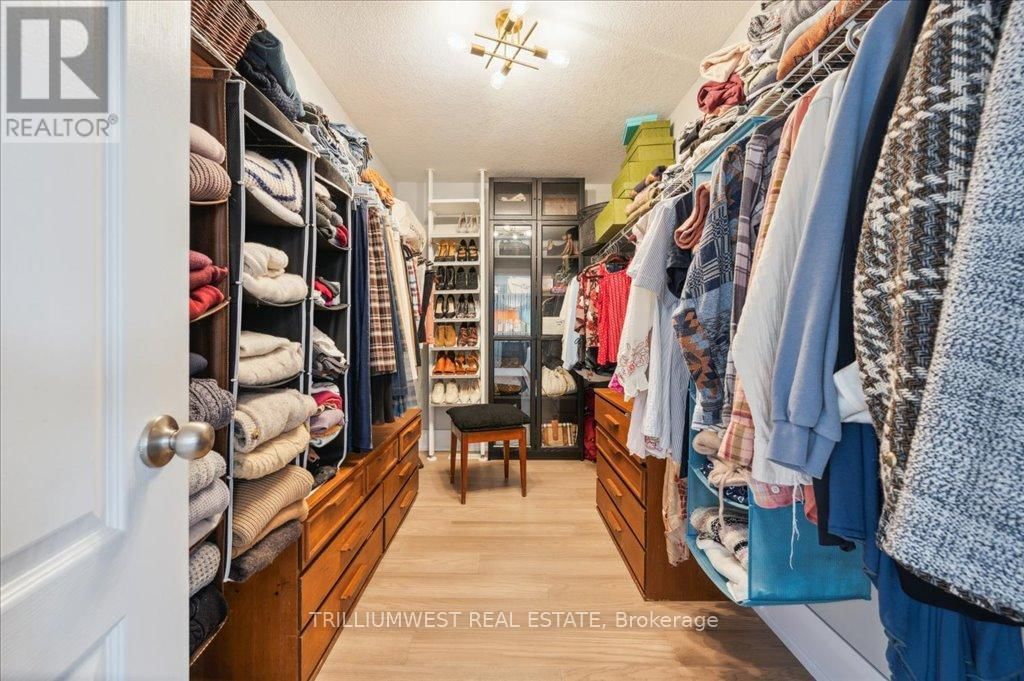 389 BAMBERG CRESCENT Image 22