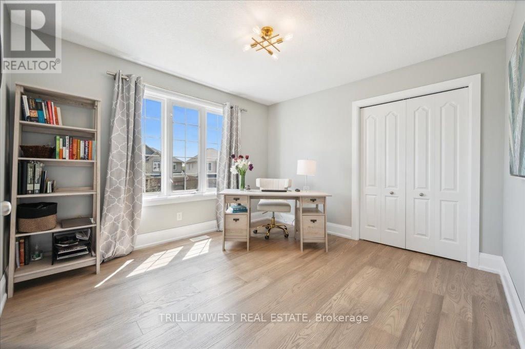 389 BAMBERG CRESCENT Image 23