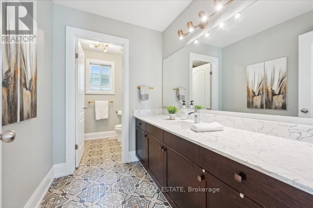 389 BAMBERG CRESCENT Image 25