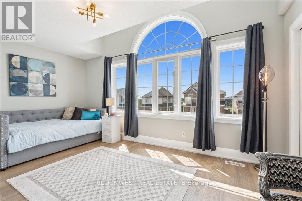 389 BAMBERG CRESCENT Image 28