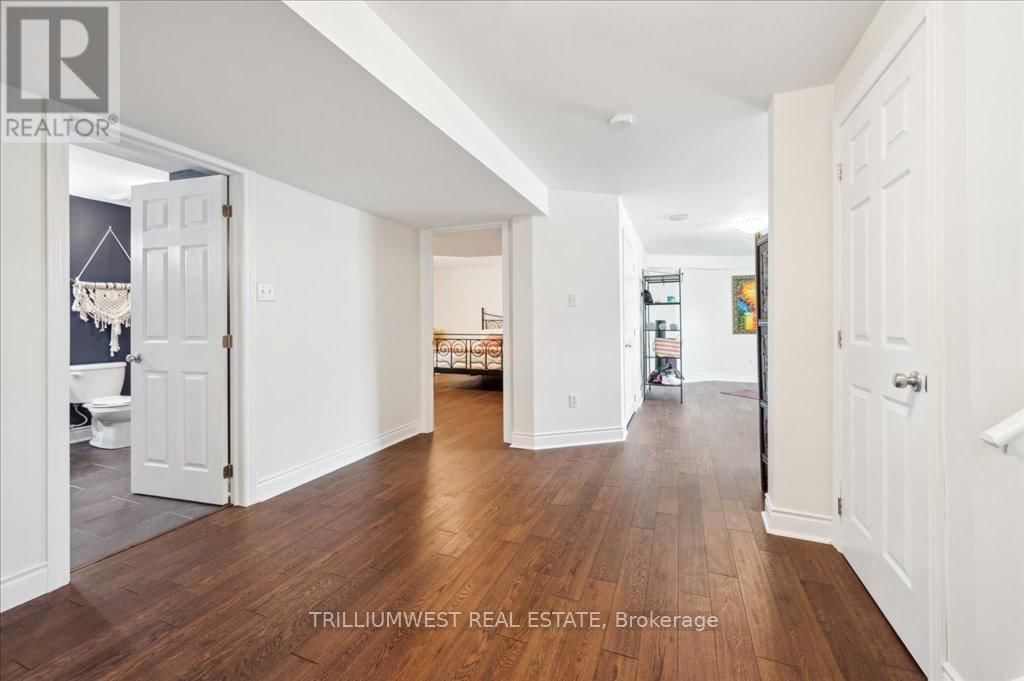 389 BAMBERG CRESCENT Image 30