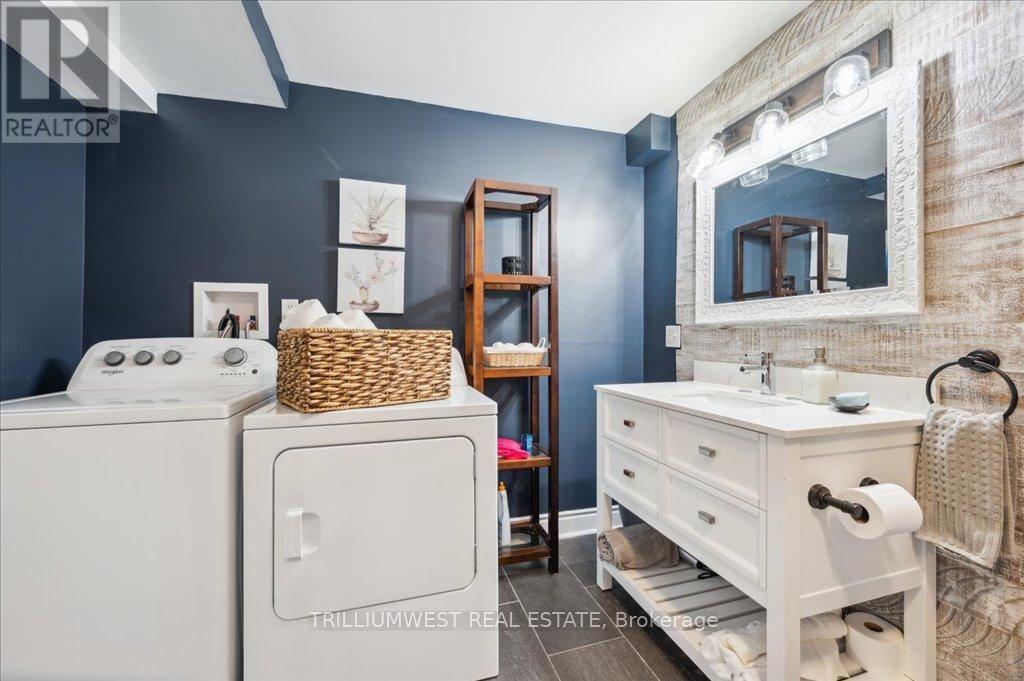 389 BAMBERG CRESCENT Image 33