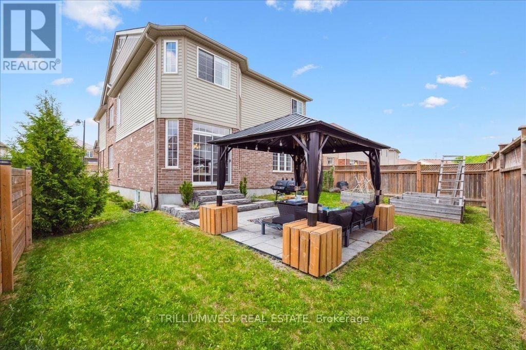 389 BAMBERG CRESCENT Image 36