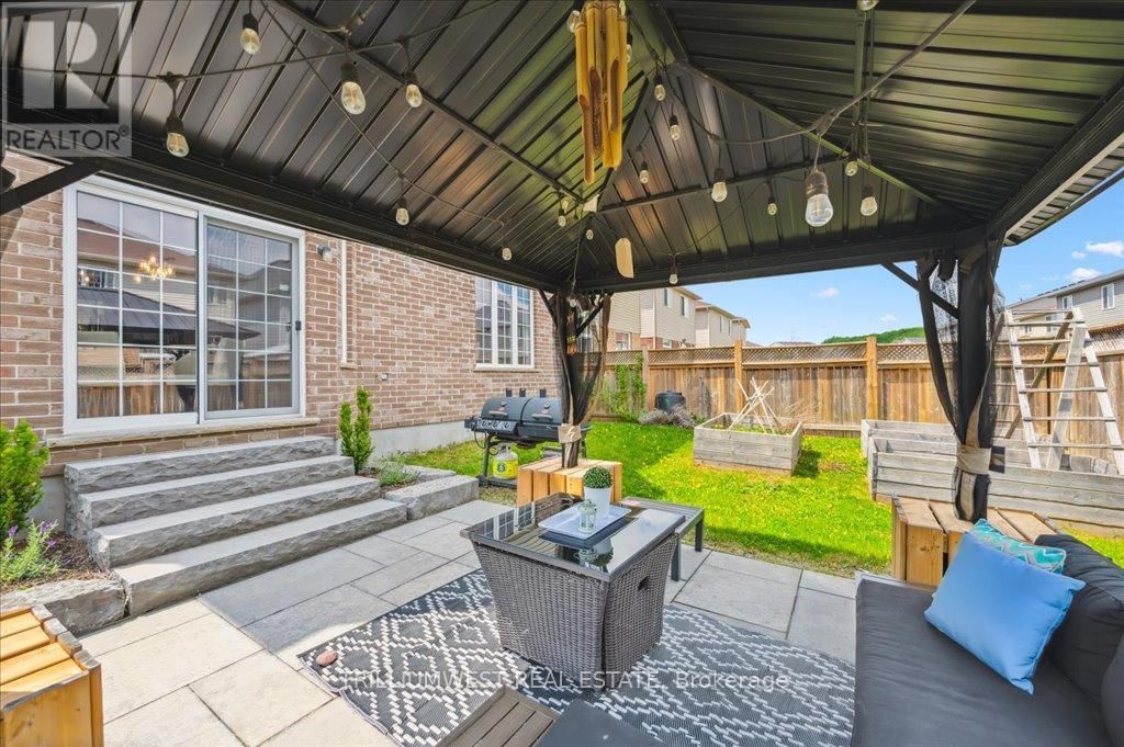 389 BAMBERG CRESCENT Image 38