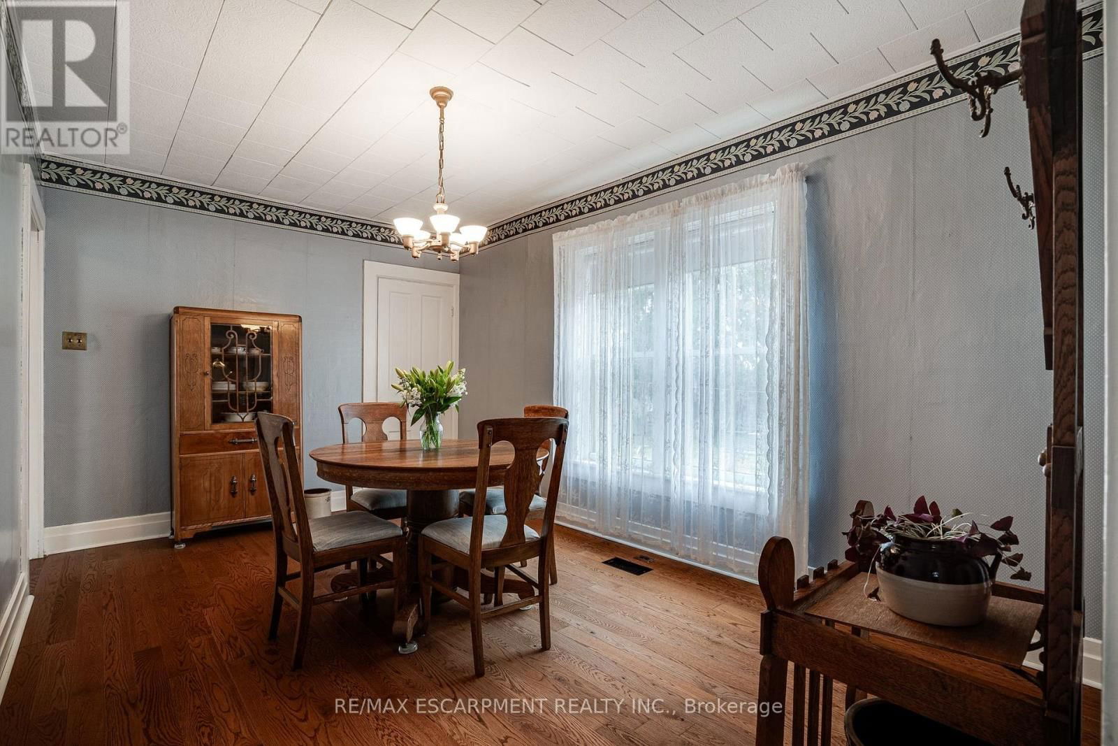 52 ELLIS STREET Image 18
