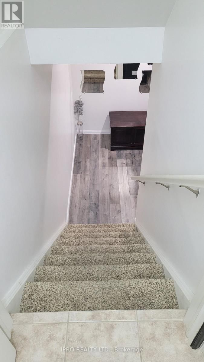 4 MOFFAT AVENUE Image 18