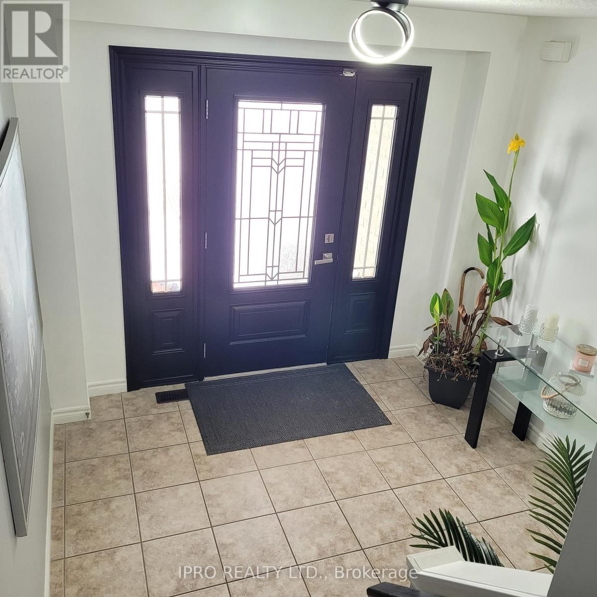 4 MOFFAT AVENUE Image 2