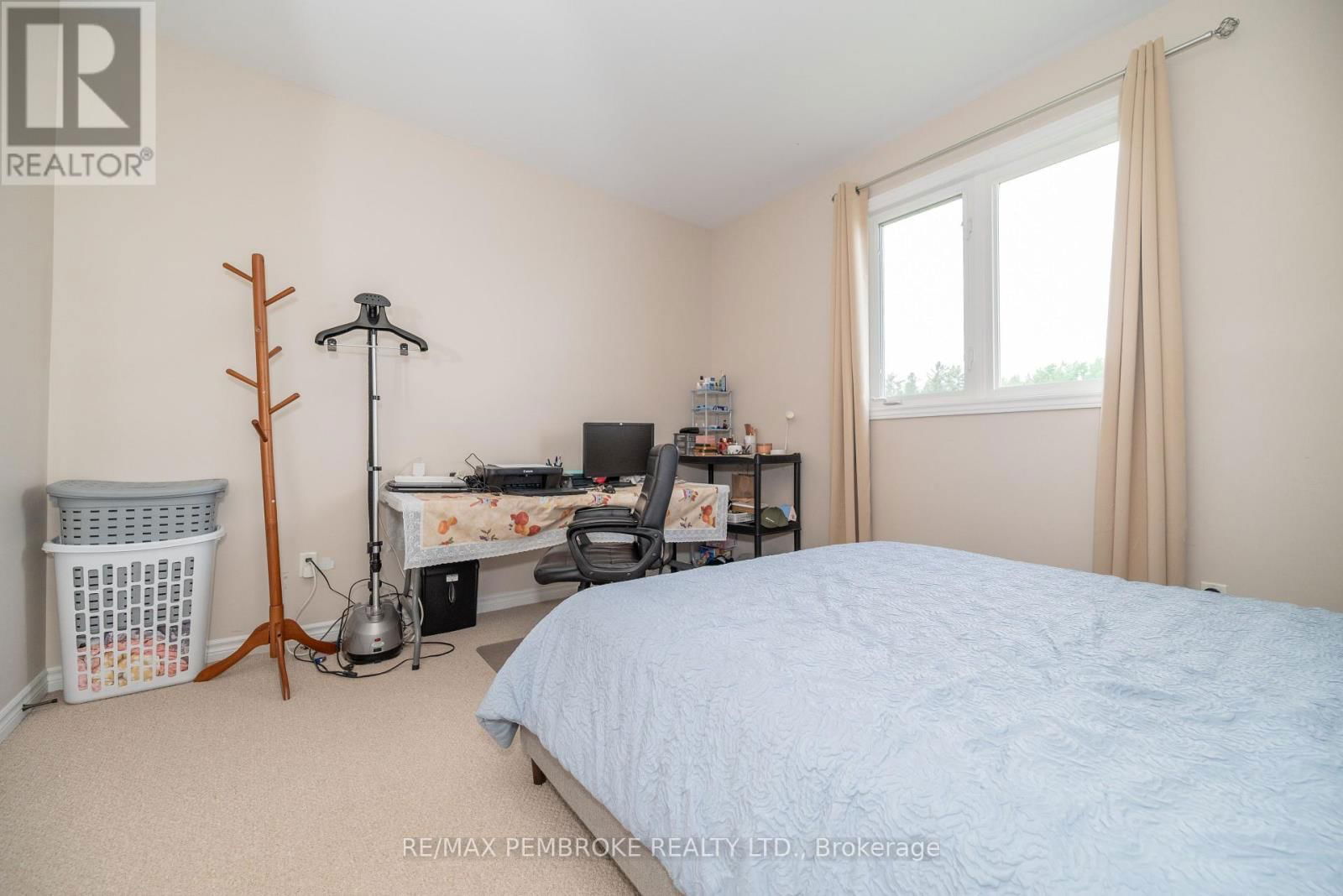 547 GARDNER CRESCENT Image 23