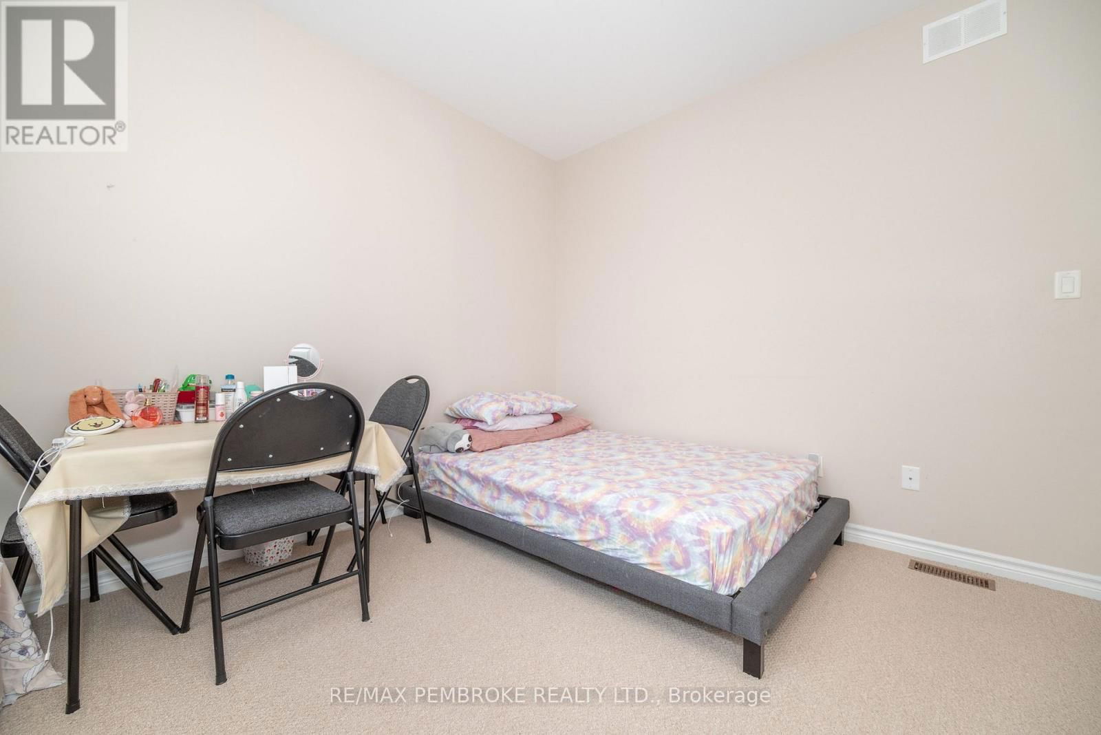 547 GARDNER CRESCENT Image 25