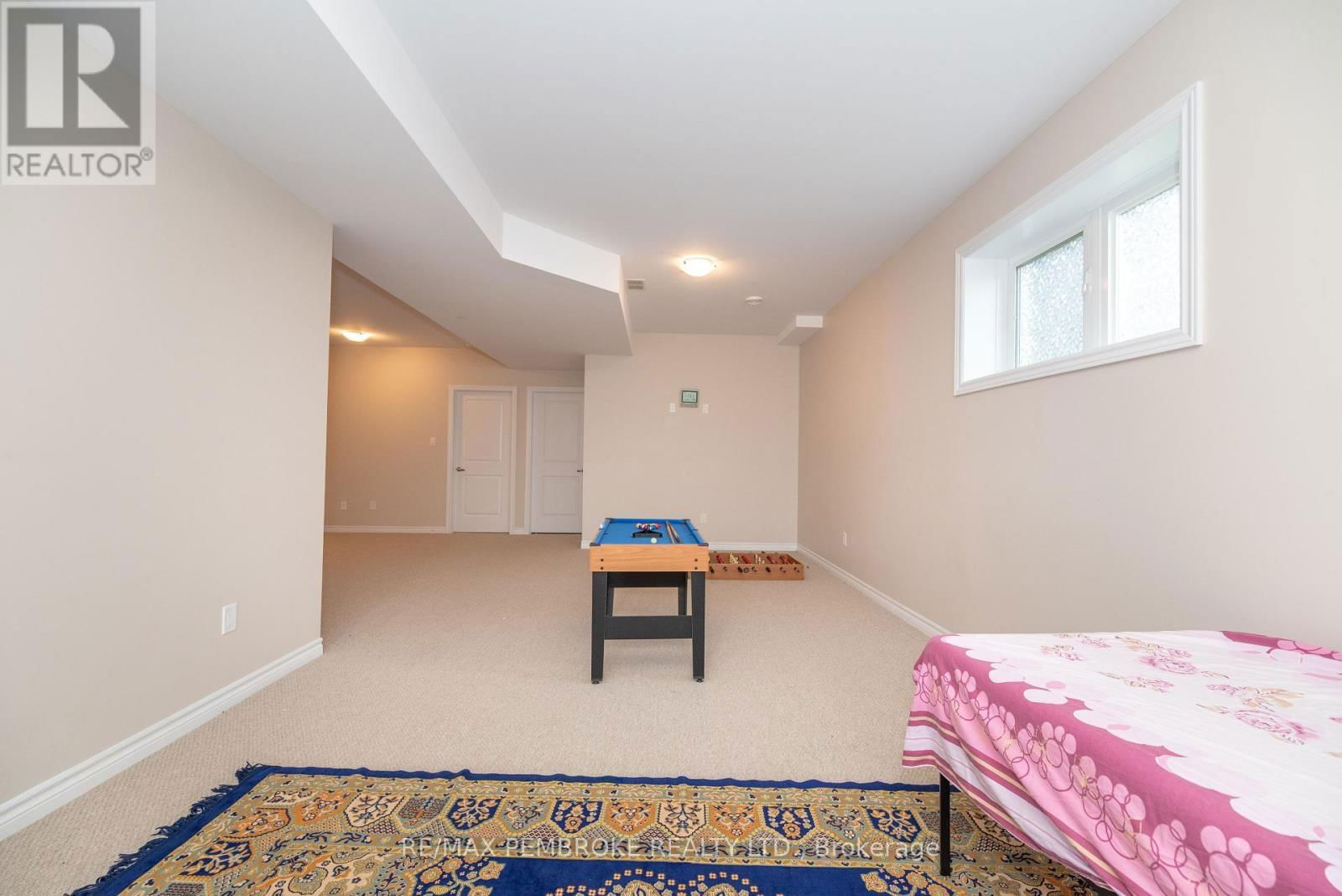 547 GARDNER CRESCENT Image 36
