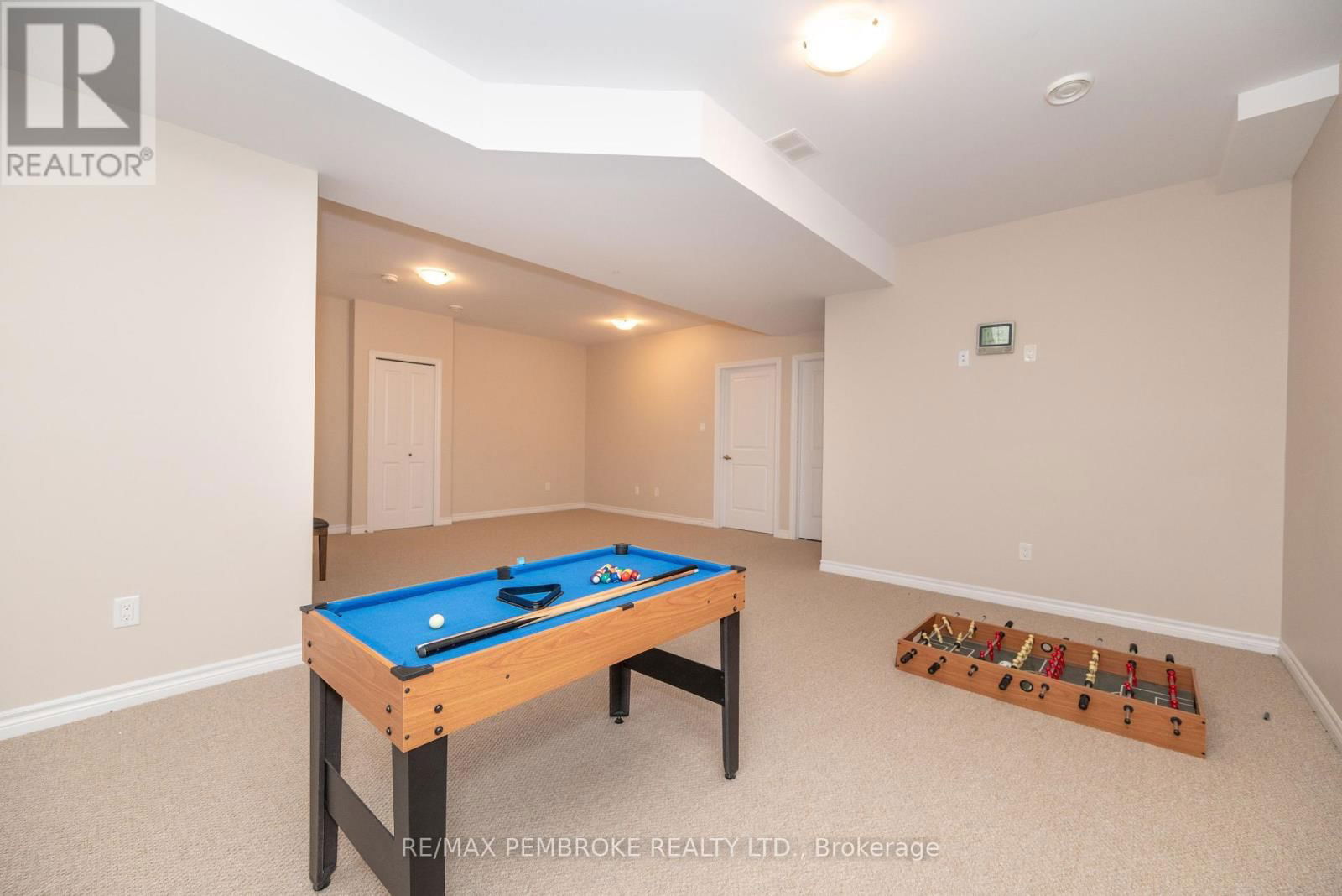547 GARDNER CRESCENT Image 37