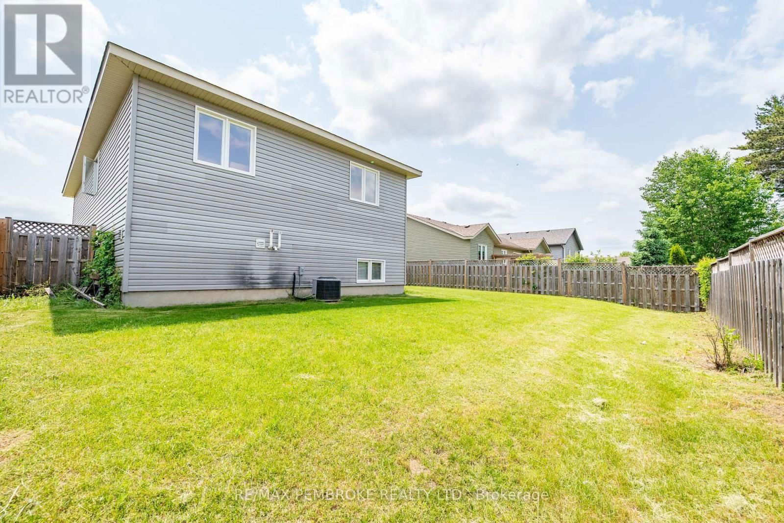 547 GARDNER CRESCENT Image 46