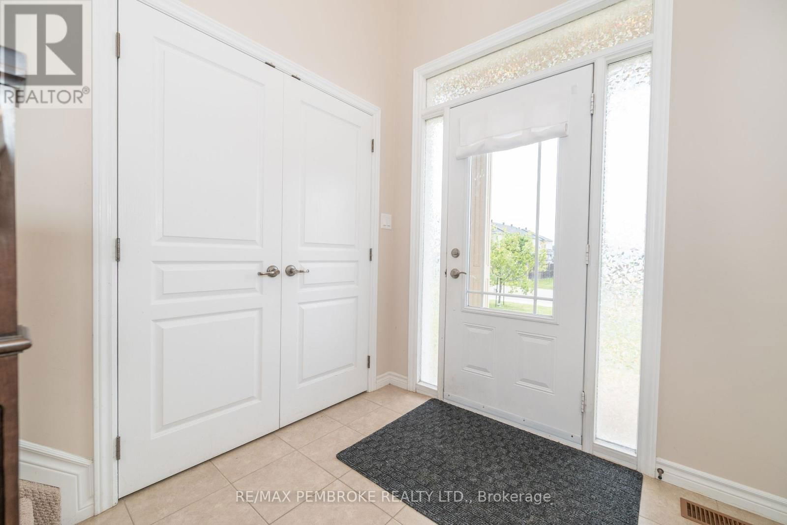 547 GARDNER CRESCENT Image 7
