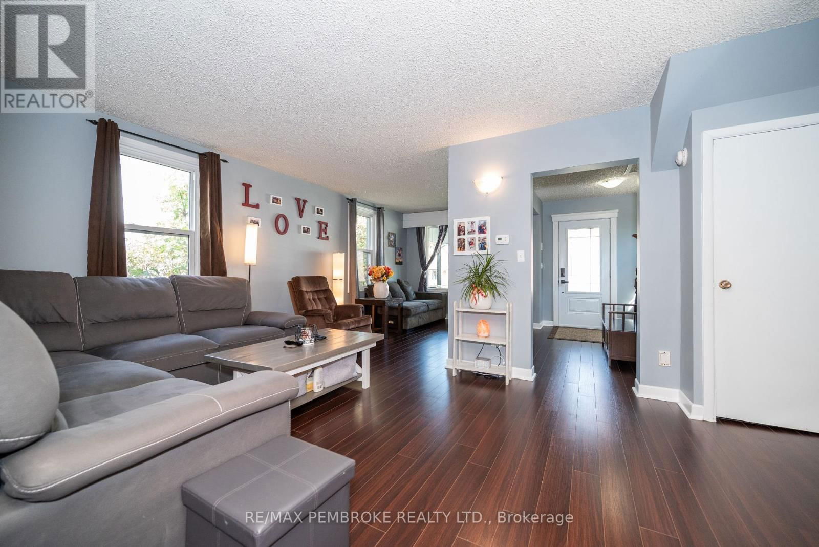 594 MILLER STREET Image 13