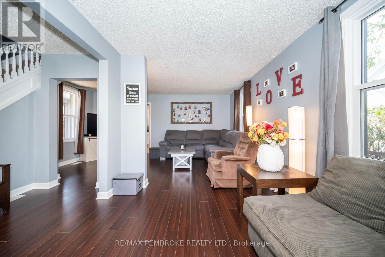 594 MILLER STREET Image 15