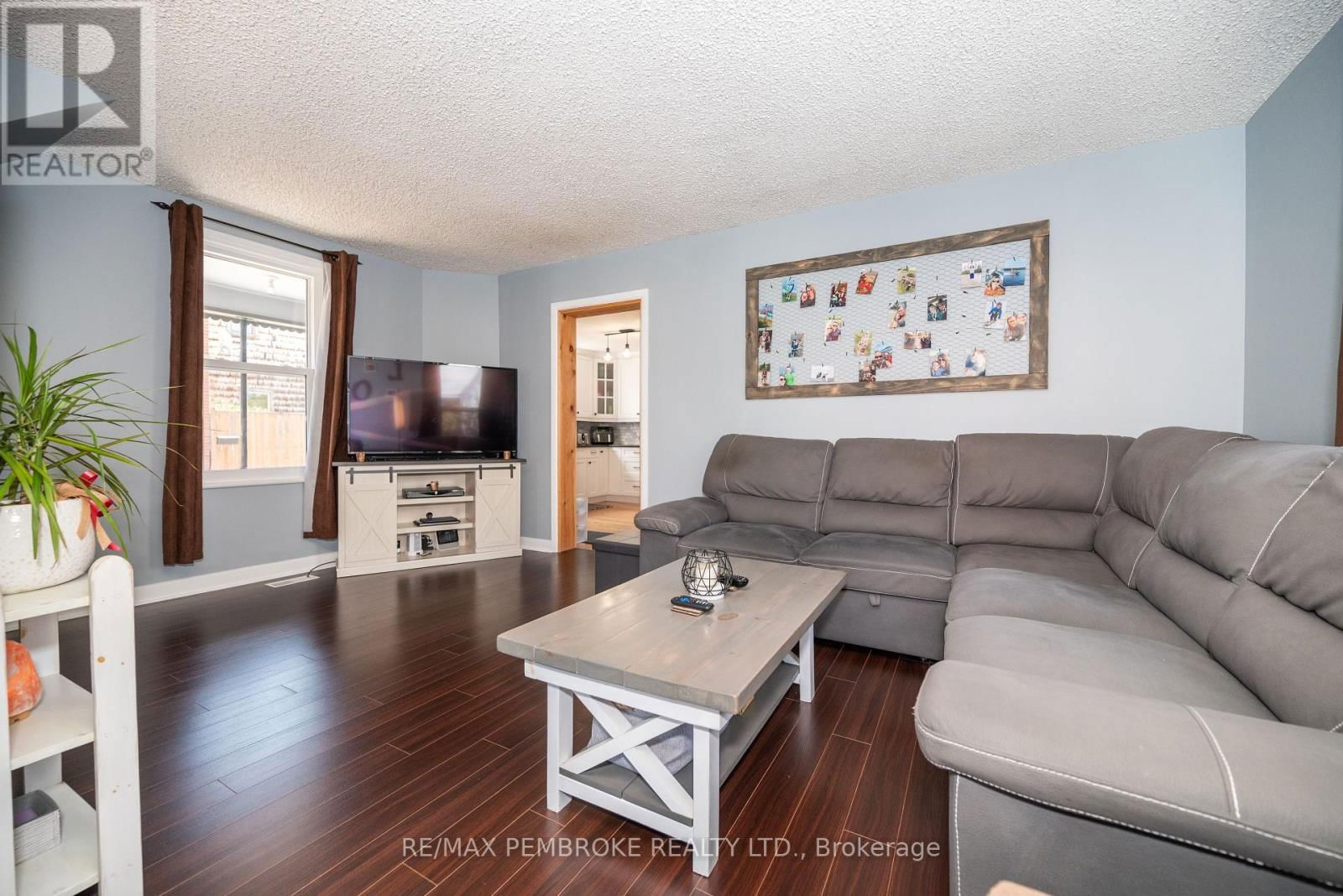 594 MILLER STREET Image 16
