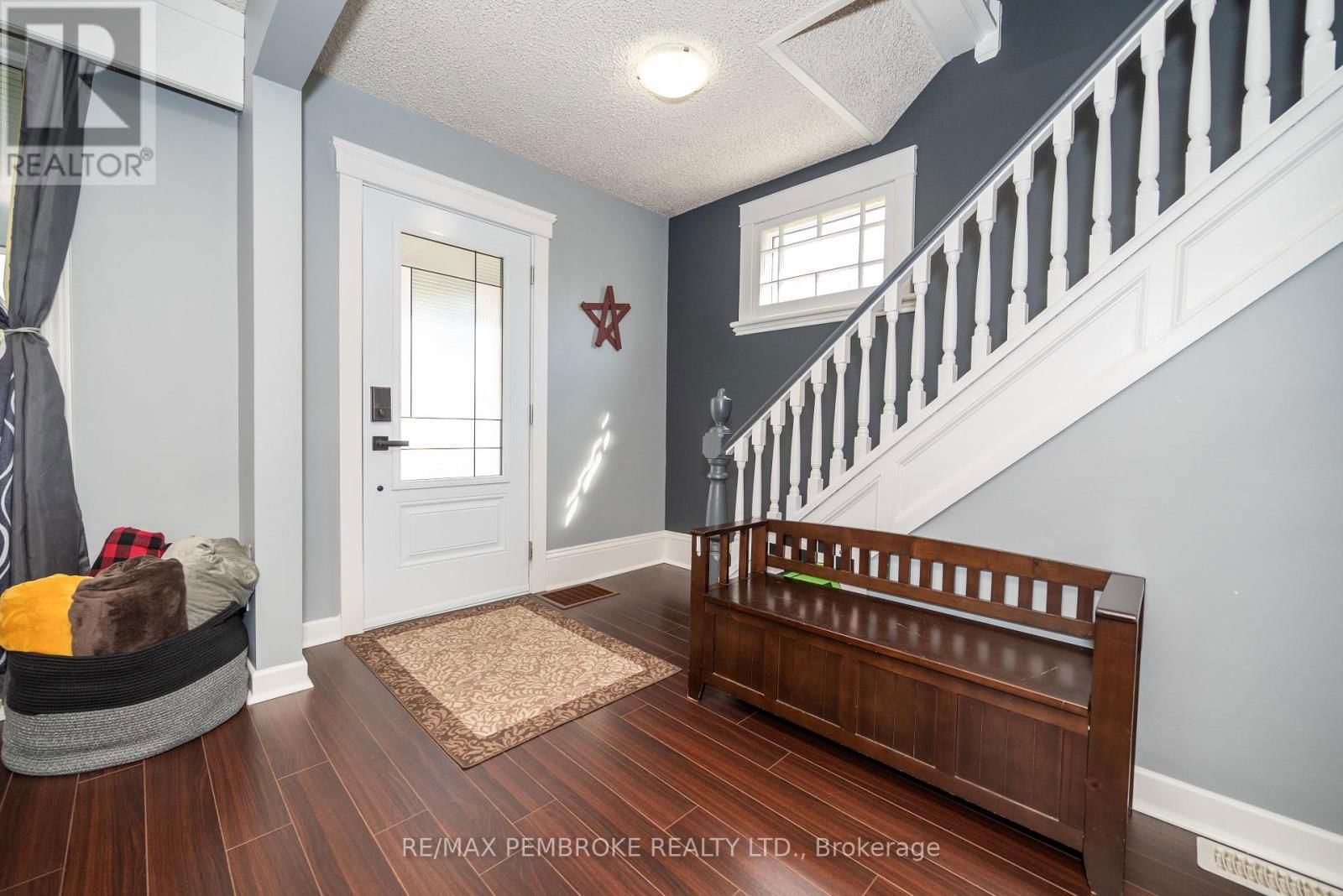 594 MILLER STREET Image 18